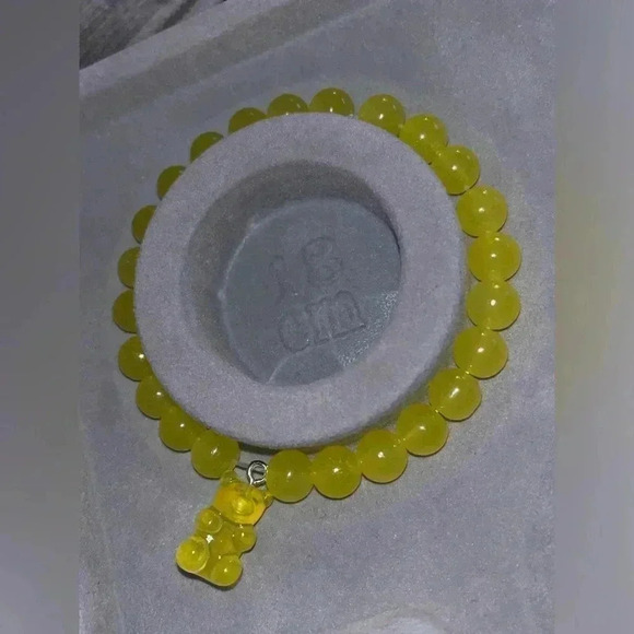 Yellow teddy bear bracelet - Picture 7 of 10